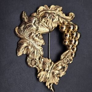 Art Nouveau Wolf Fox Brooch Gold Tone Grape Leaves Vintage Costume Jewelry